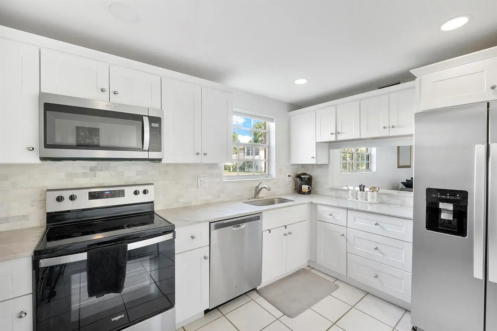2 bedroom 2 bath Residential for sale at 1700 Dover Road # a, Delray Beach FL 33445