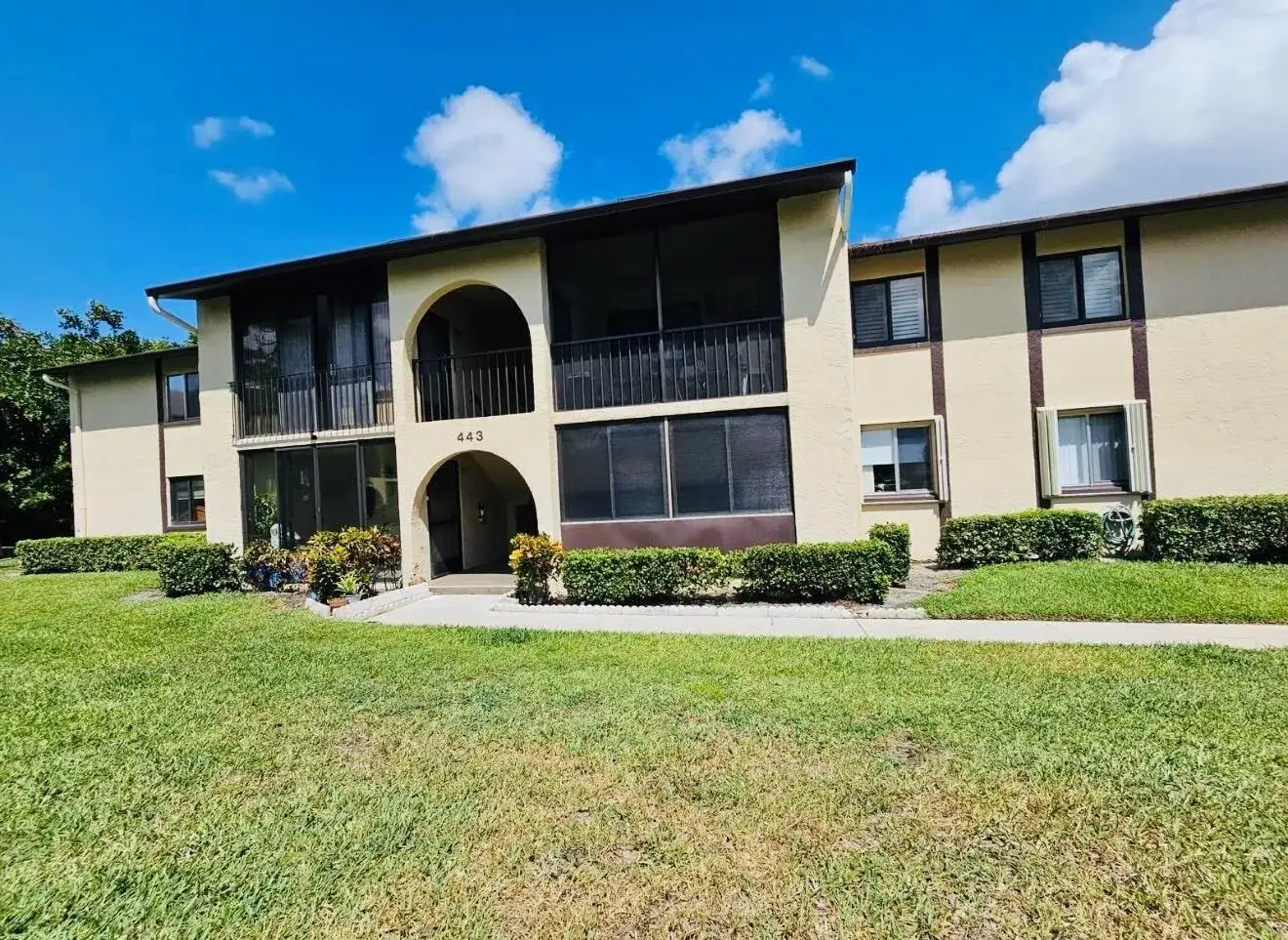 2 bedroom 2 bath Residential Lease for rent at 443 Pine Glen Lane # 2, FL 33463