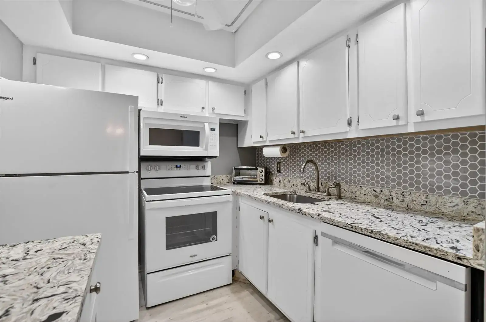 1 bedroom 1 bath Residential for sale at 4038 Durham B, Deerfield Beach FL 33442