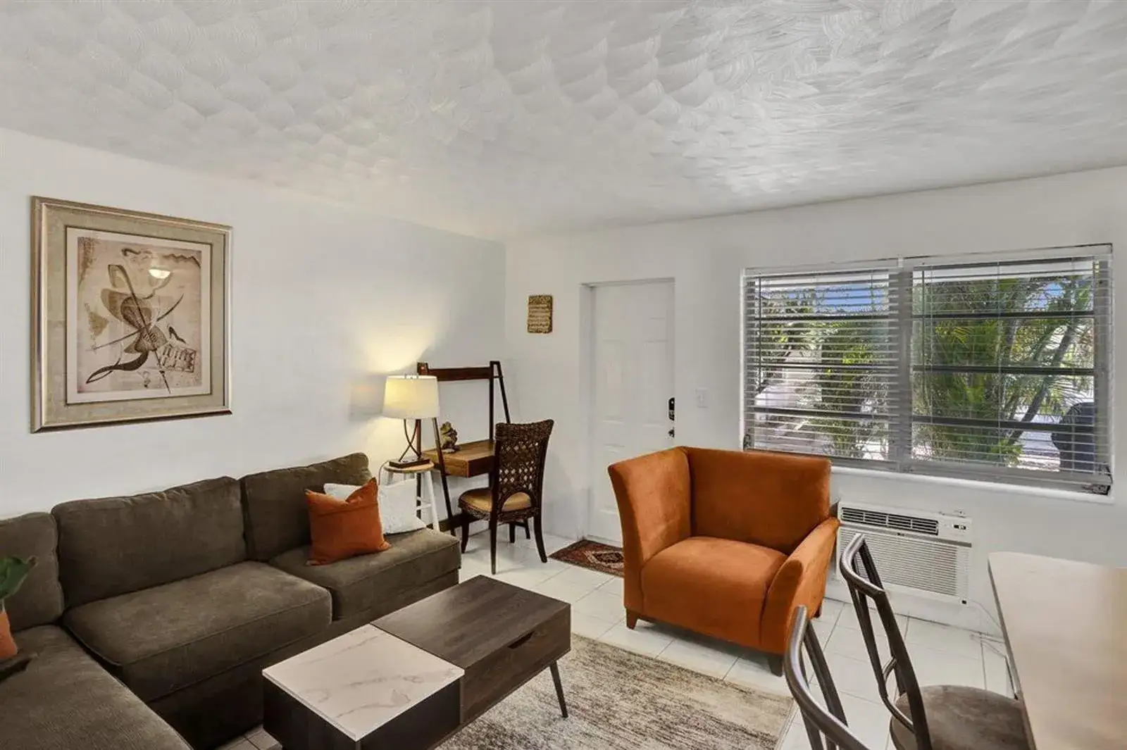 1 bedroom 1 bath Residential Lease for rent at 820 NE 16th Avenue # 9, Fort Lauderdale FL 33304