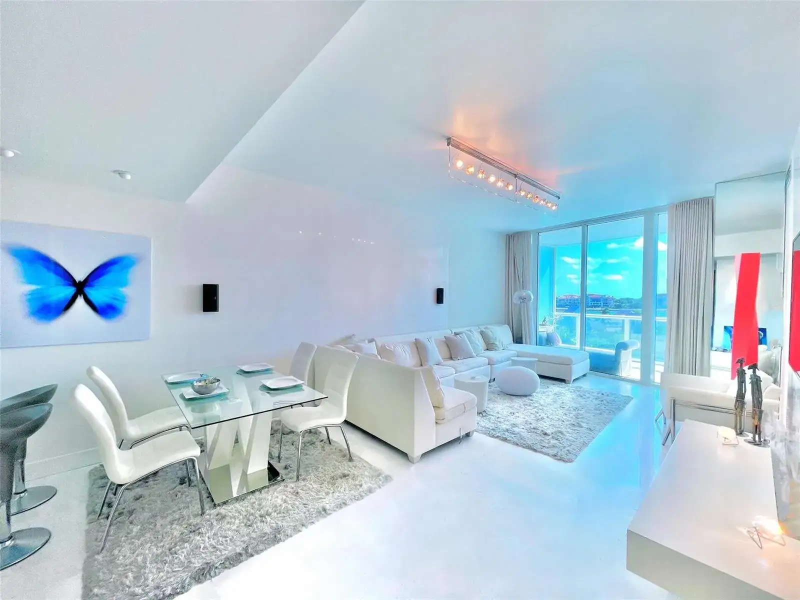 1 bedroom 1 bath Residential Lease for rent at 100 S Pointe Drive # 602, Miami Beach FL 33139