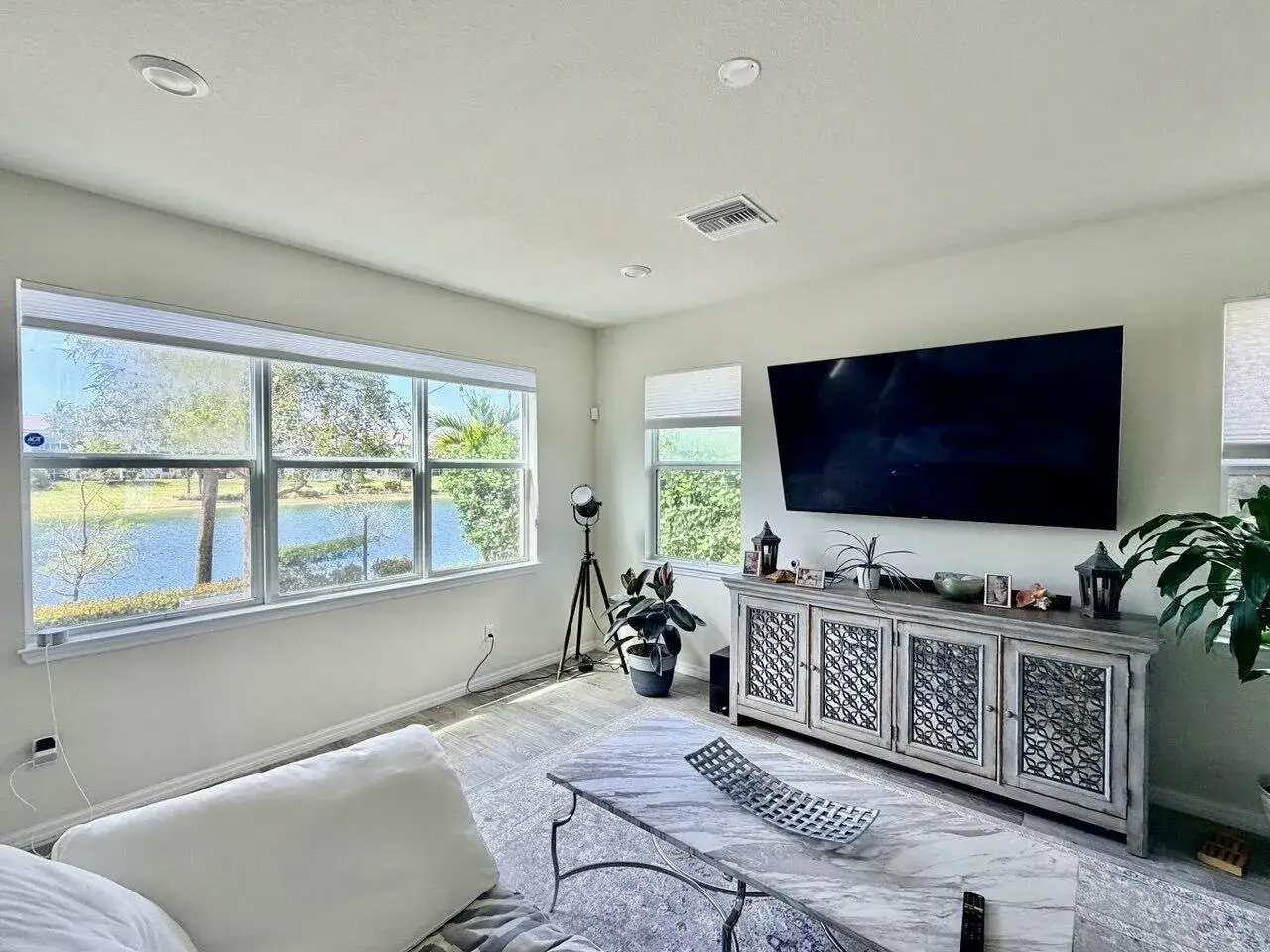 3 bedroom 2 bath Residential for sale at 4924 Greenway Drive, Hollywood FL 33021