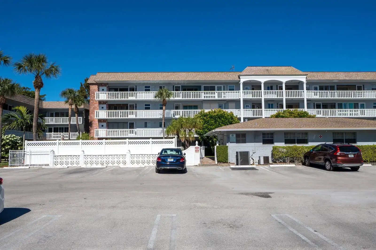 1 bedroom 1 bath Residential Lease for rent at 1965 SE 5th Court # 104, Pompano Beach FL 33060