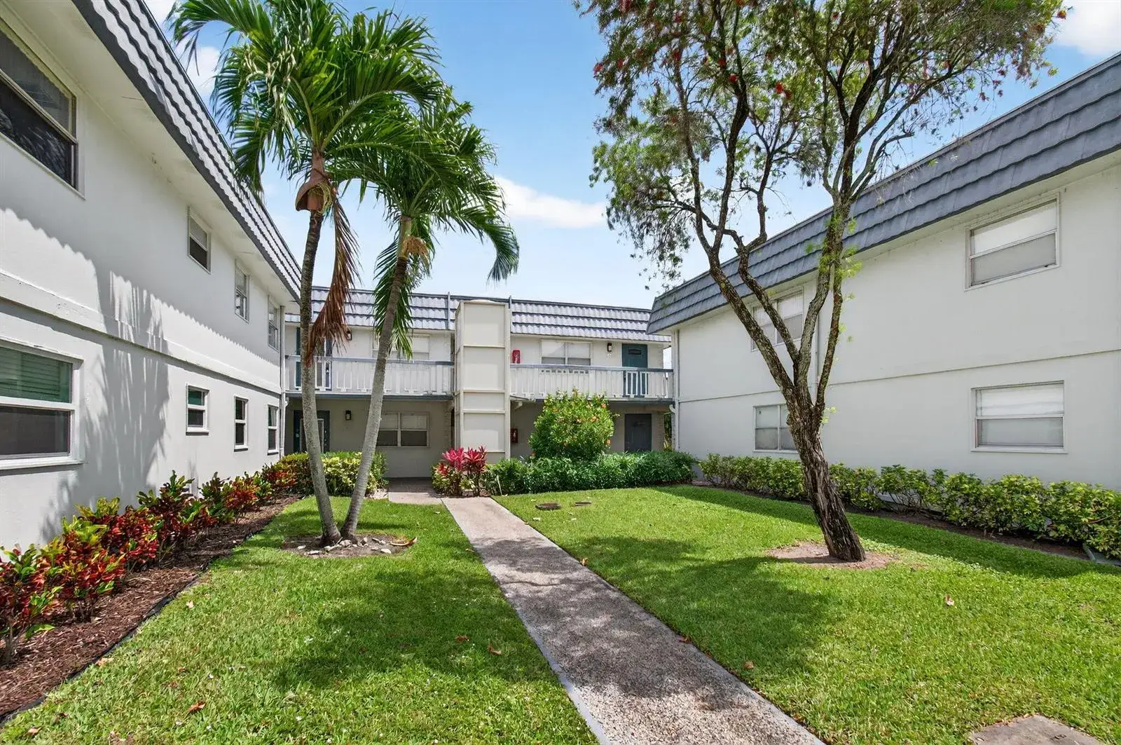 1 bedroom 1 bath Residential for sale at 186 Tuscany C, Delray Beach FL 33446