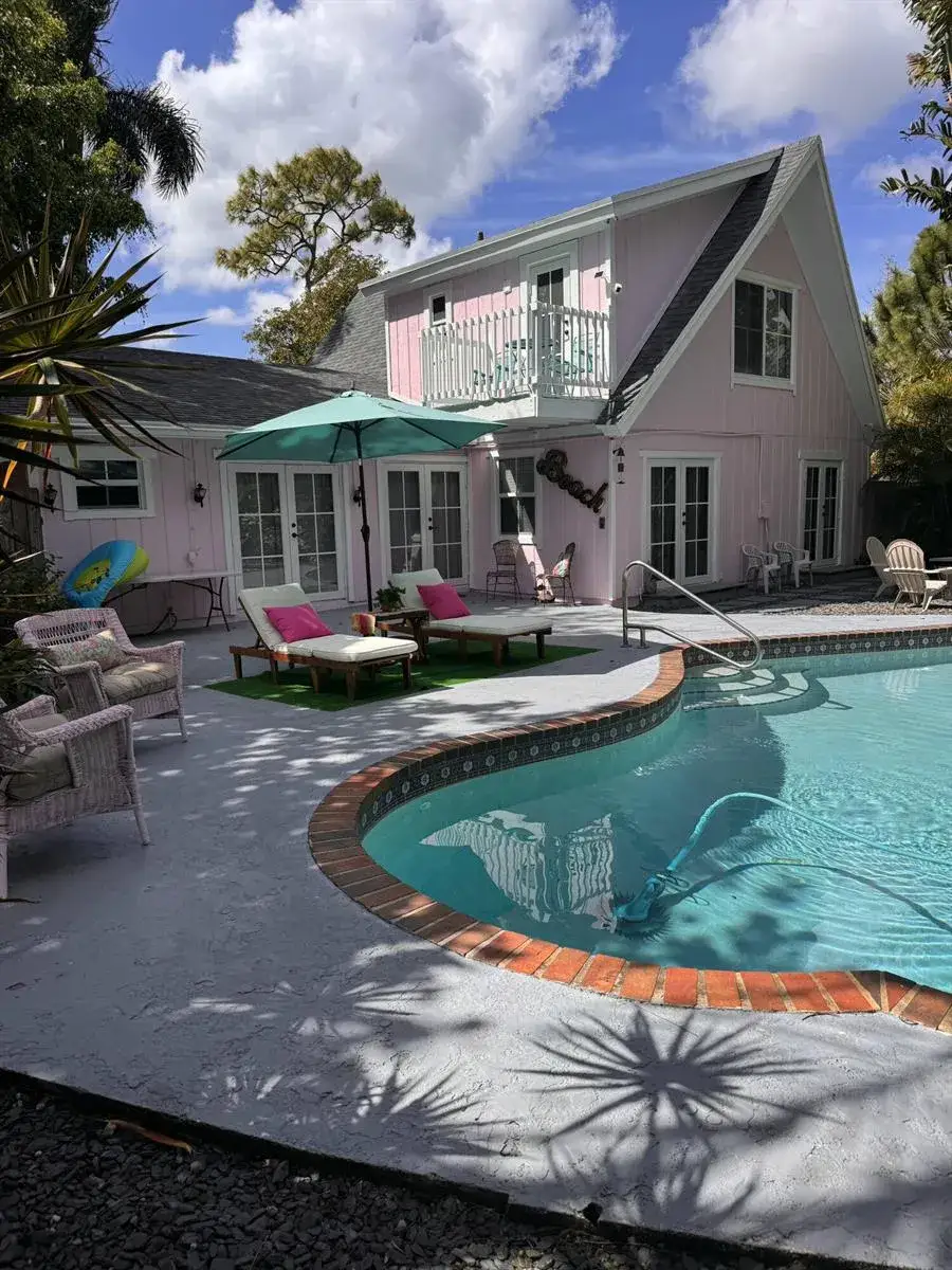 4 bedroom 3 bath Residential Lease for rent at 1256 Palmetto Road, Haverhill FL 33417