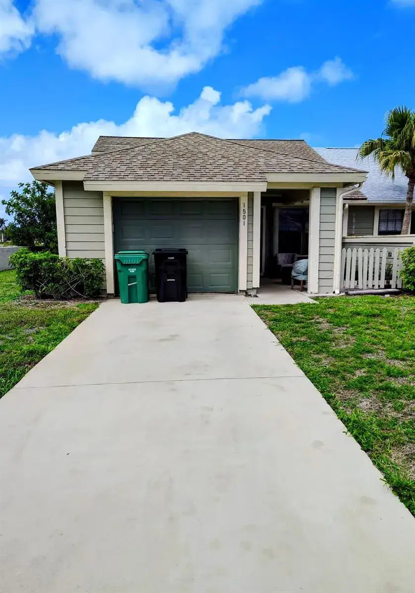 2 bedroom 2 bath Residential for sale at 1501 SE Dewberry Court, Port St. Lucie FL 34952