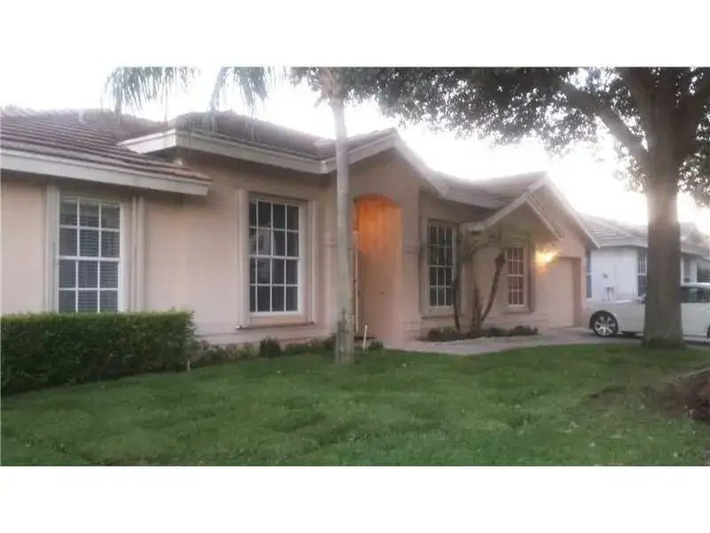 3 bedroom 2 bath Residential Lease for rent at 3529 Dunes Vista Drive, Pompano Beach FL 33069