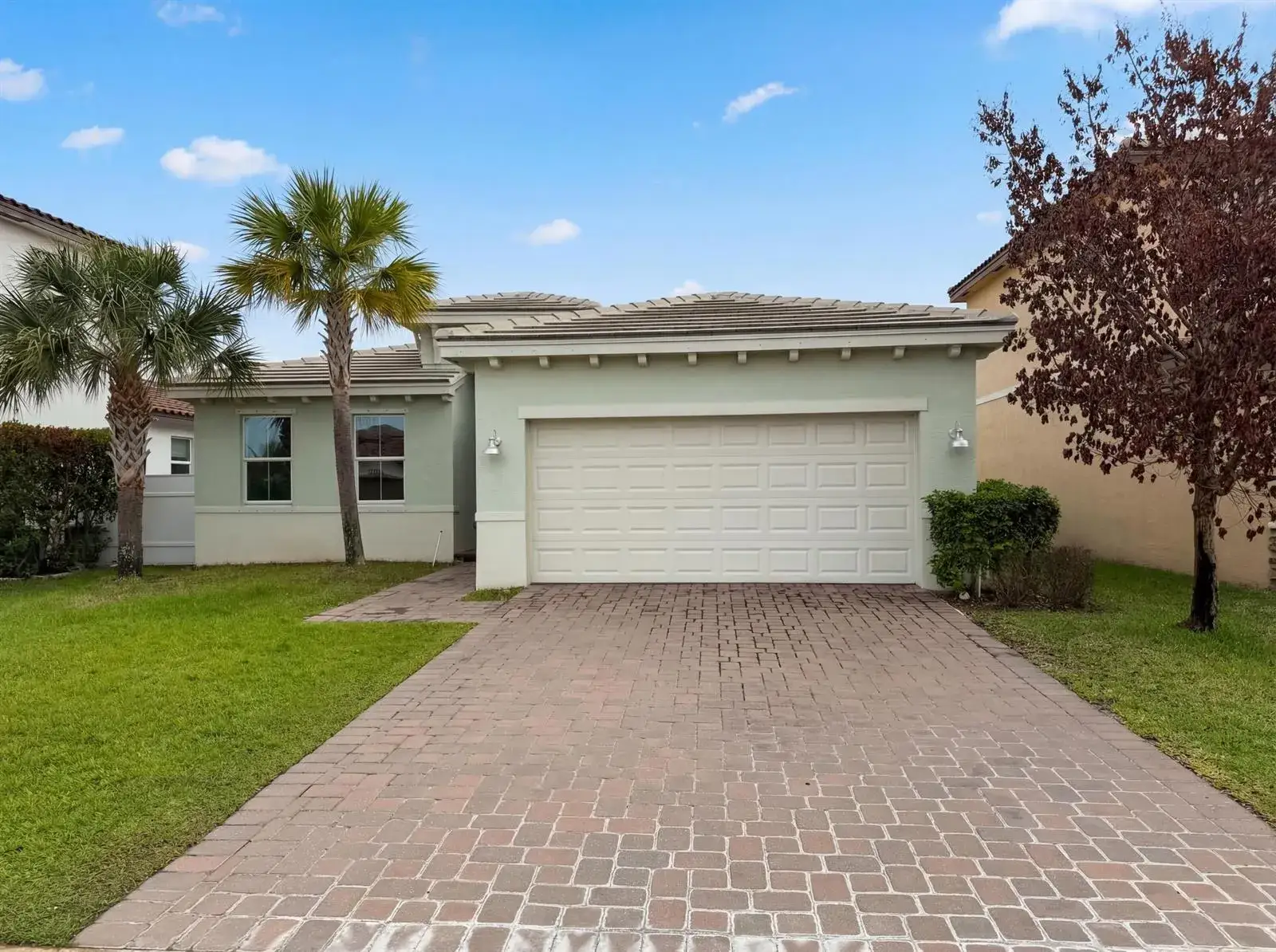 3 bedroom 2 bath Residential for sale at 12473 NW Lynch Lane, FL 34987