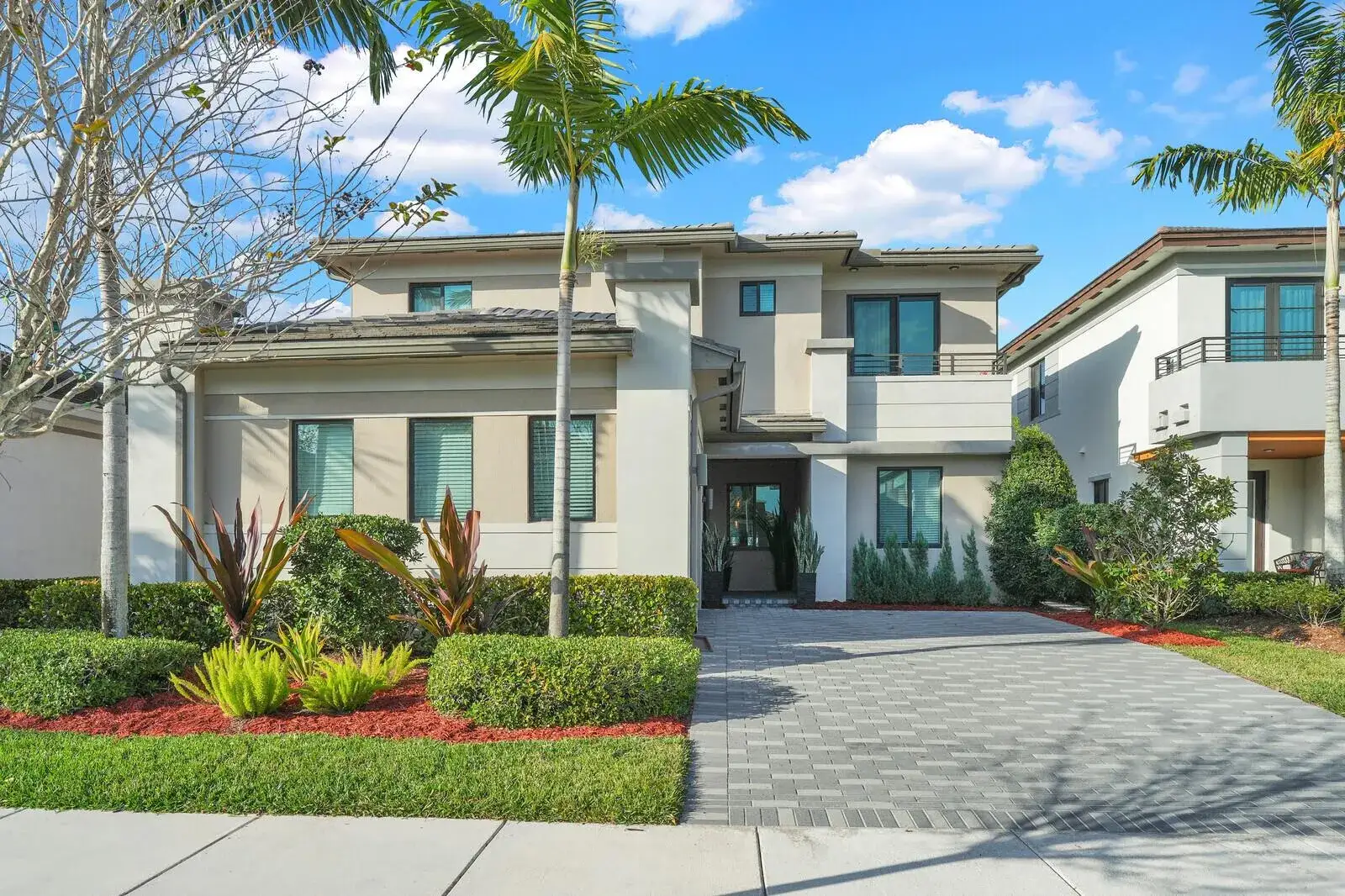 5 bedroom 3 bath Residential for sale at 10767 Pacifica Way, Parkland FL 33076