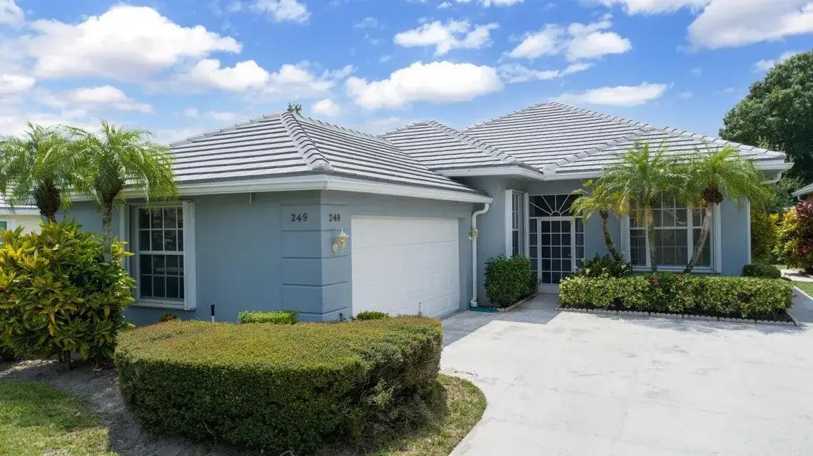 3 bedroom 2 bath Residential for sale at 249 NW Bentley Circle, Port St. Lucie FL 34986