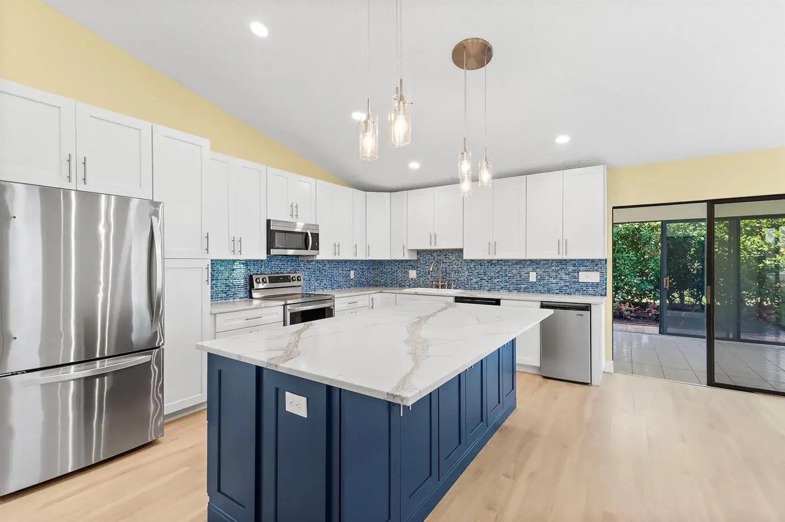 2 bedroom 2 bath Residential for sale at 2685 Riviera Drive, Delray Beach FL 33445