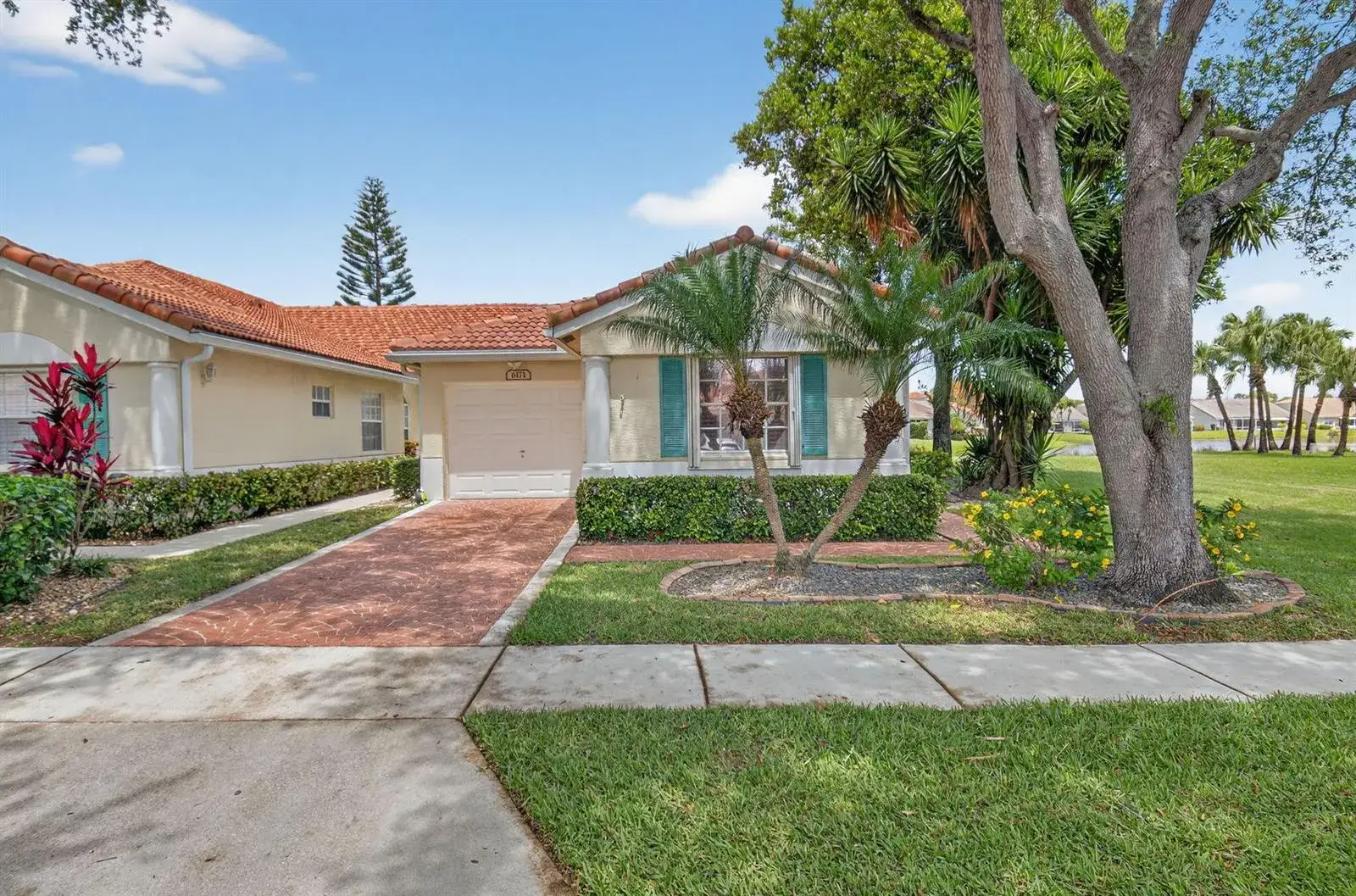 3 bedroom 2 bath Residential for sale at 6171 Floral Lakes Drive, Delray Beach FL 33484