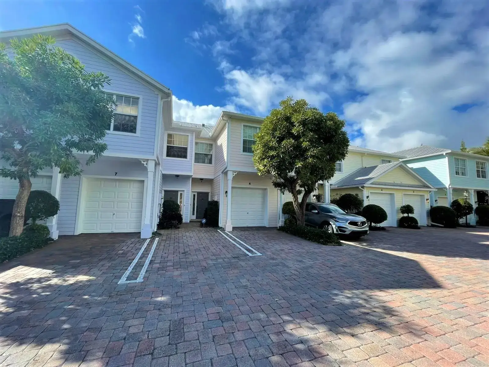 3 bedroom 2 bath Residential for sale at 902 S Federal Highway # 6, FL 33460