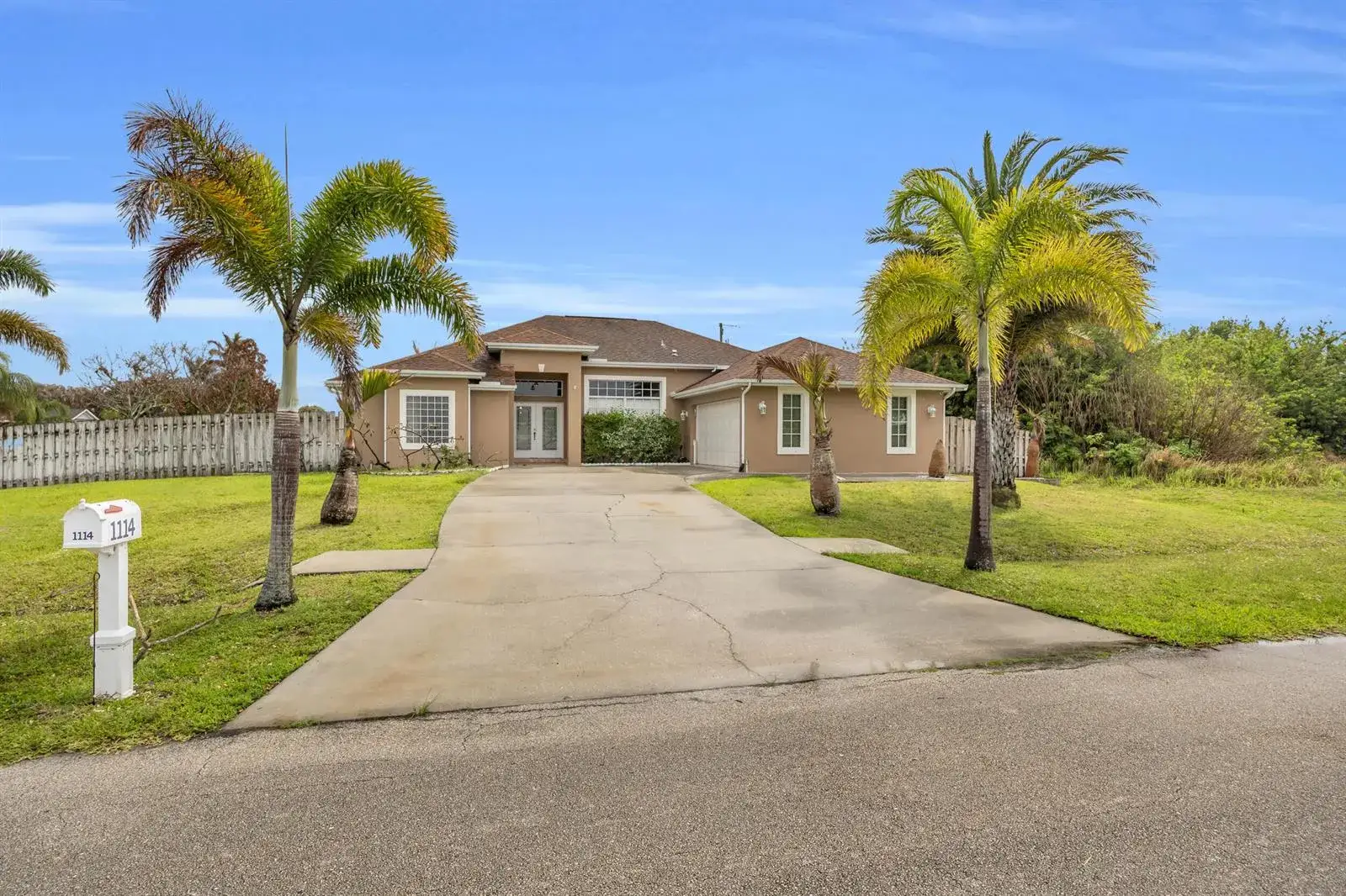 1114 SW Kalevala Drive, Port St. Lucie FL 34953