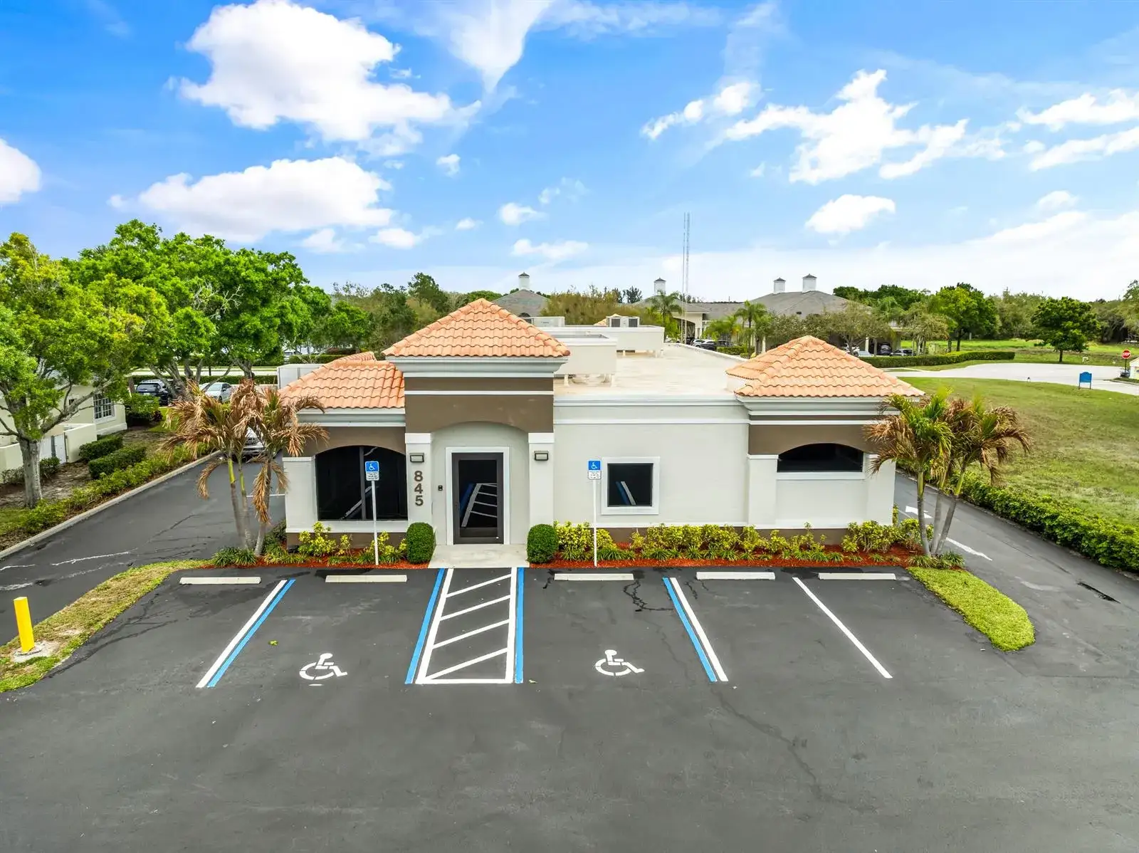 Commercial Sale for sale at 845 37th Place, Vero Beach FL 32960