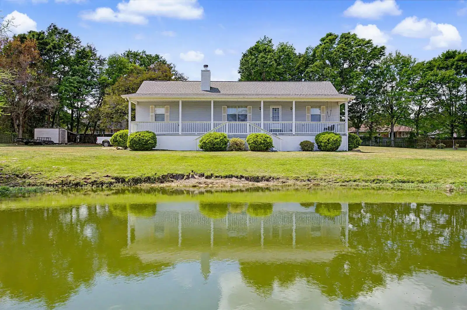 3 bedroom 2 bath Residential for sale at 7327 Glidden Lane, FL 32526