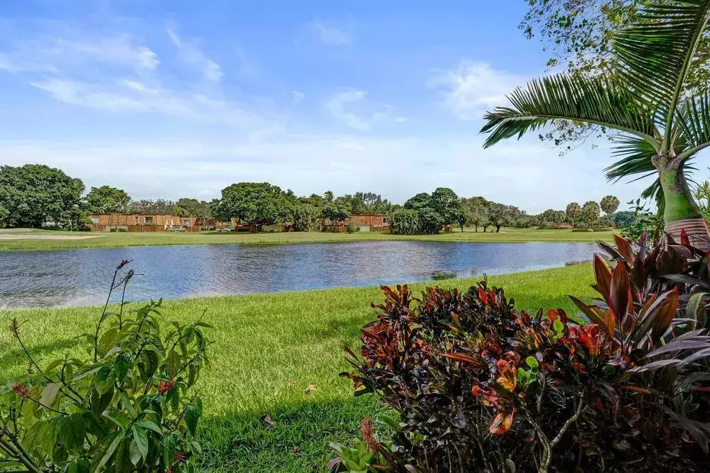 2 bedroom 2 bath Residential for sale at 2210 SW 92nd Terrace # 2702, Davie FL 33324