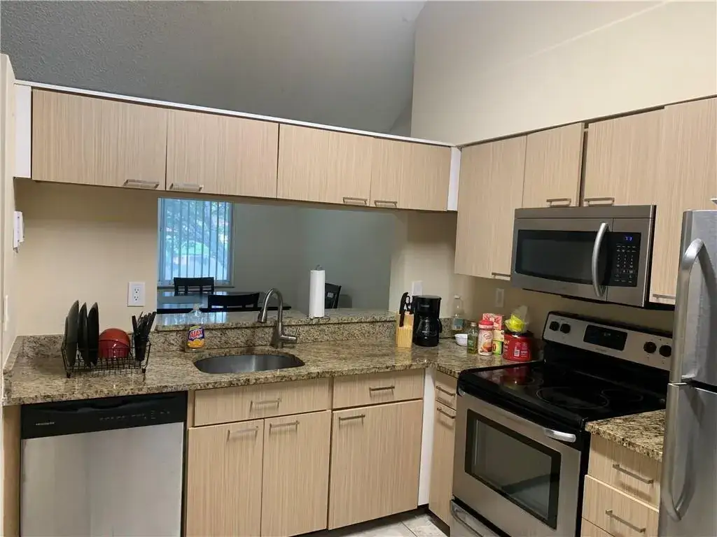 2 bedroom 2 bath Residential Lease for rent at 858 NW 92nd Avenue # 858, Plantation FL 33324