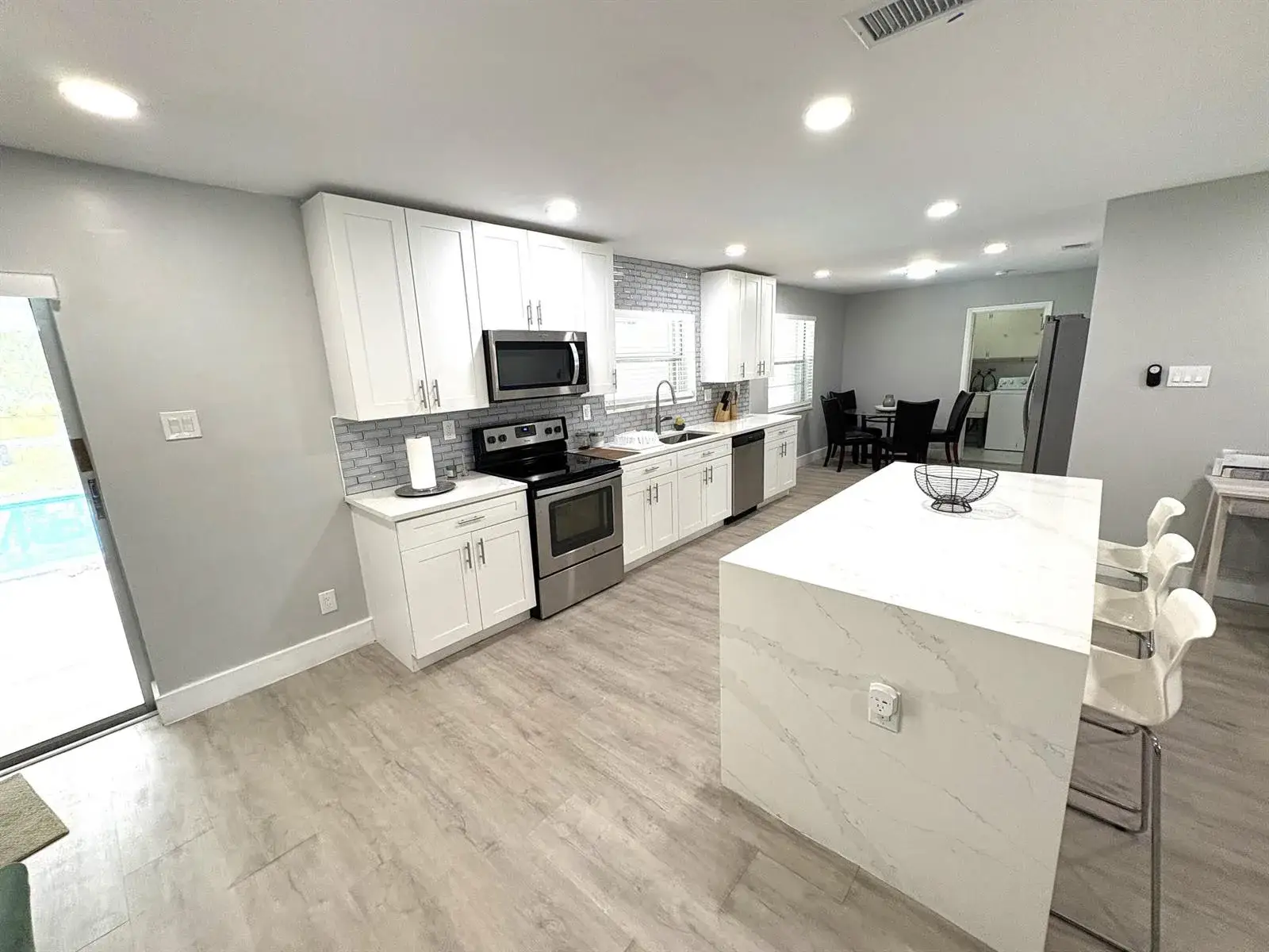 4 bedroom 2 bath Residential for sale at 1401 NW 75th Terrace, Plantation FL 33313