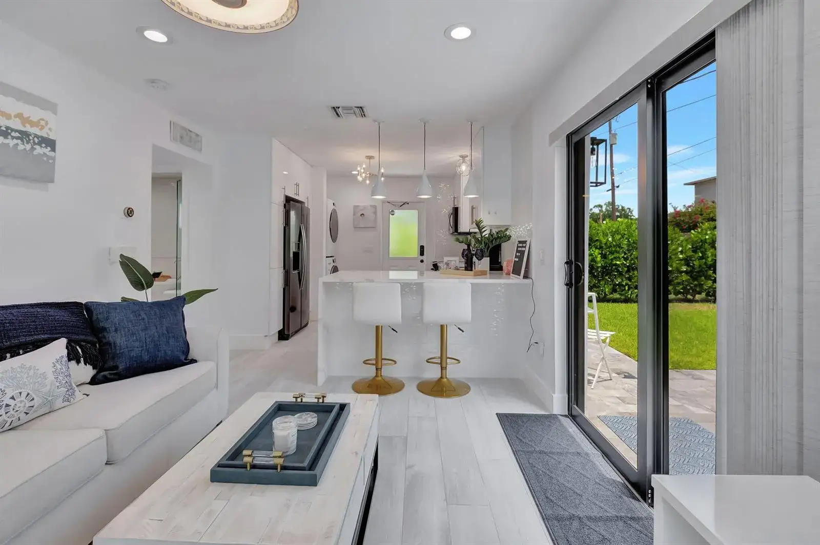 1 bedroom 1 bath Residential Lease for rent at 201 SE 7th Street, Delray Beach FL 33483