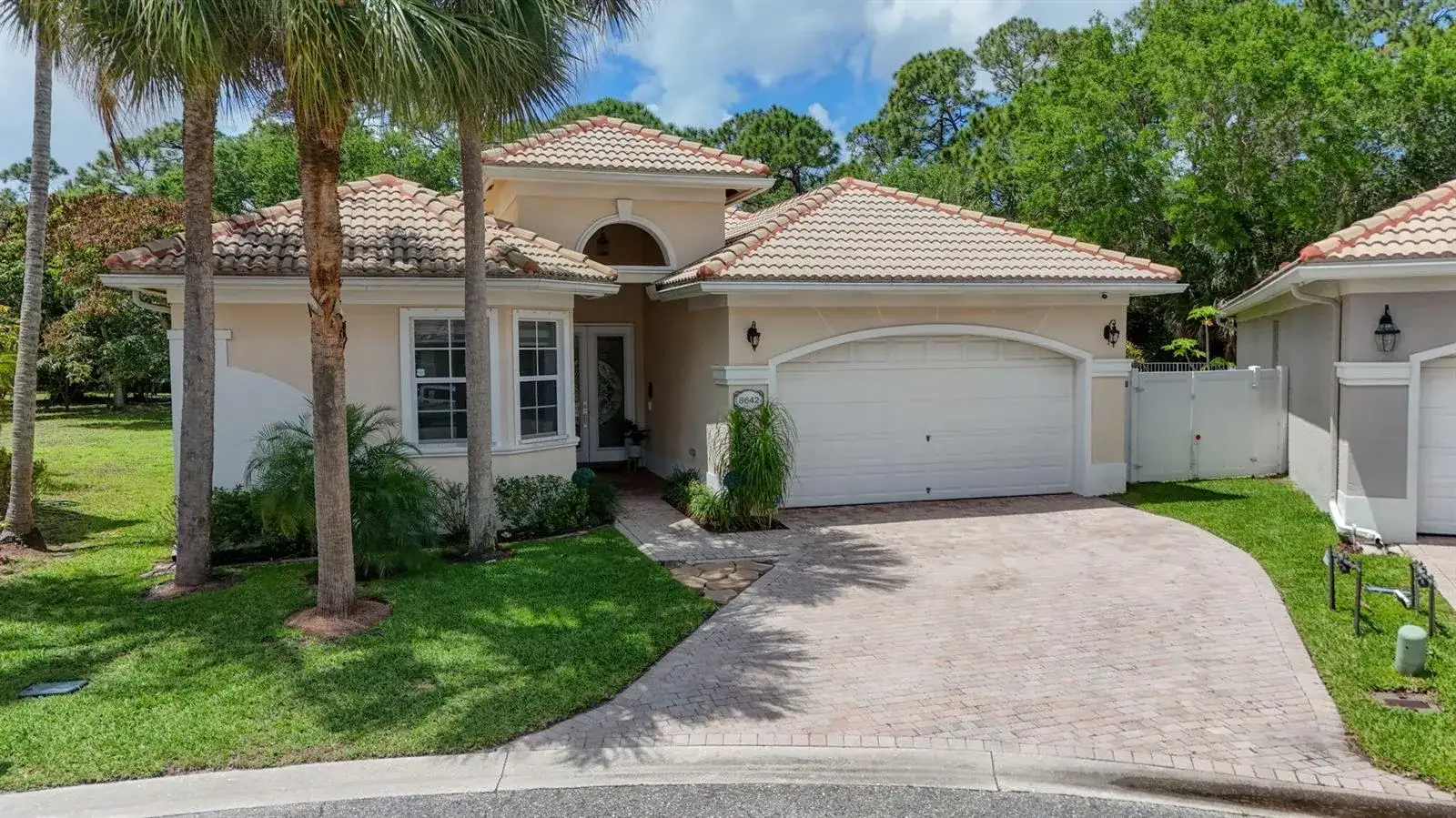 3 bedroom 2 bath Residential for sale at 8642 Plum Cay, Royal Palm Beach FL 33411