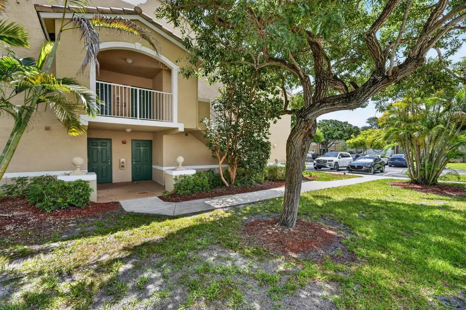 3 bedroom 2 bath Residential Lease for rent at 236 Village Boulevard, Tequesta FL 33469