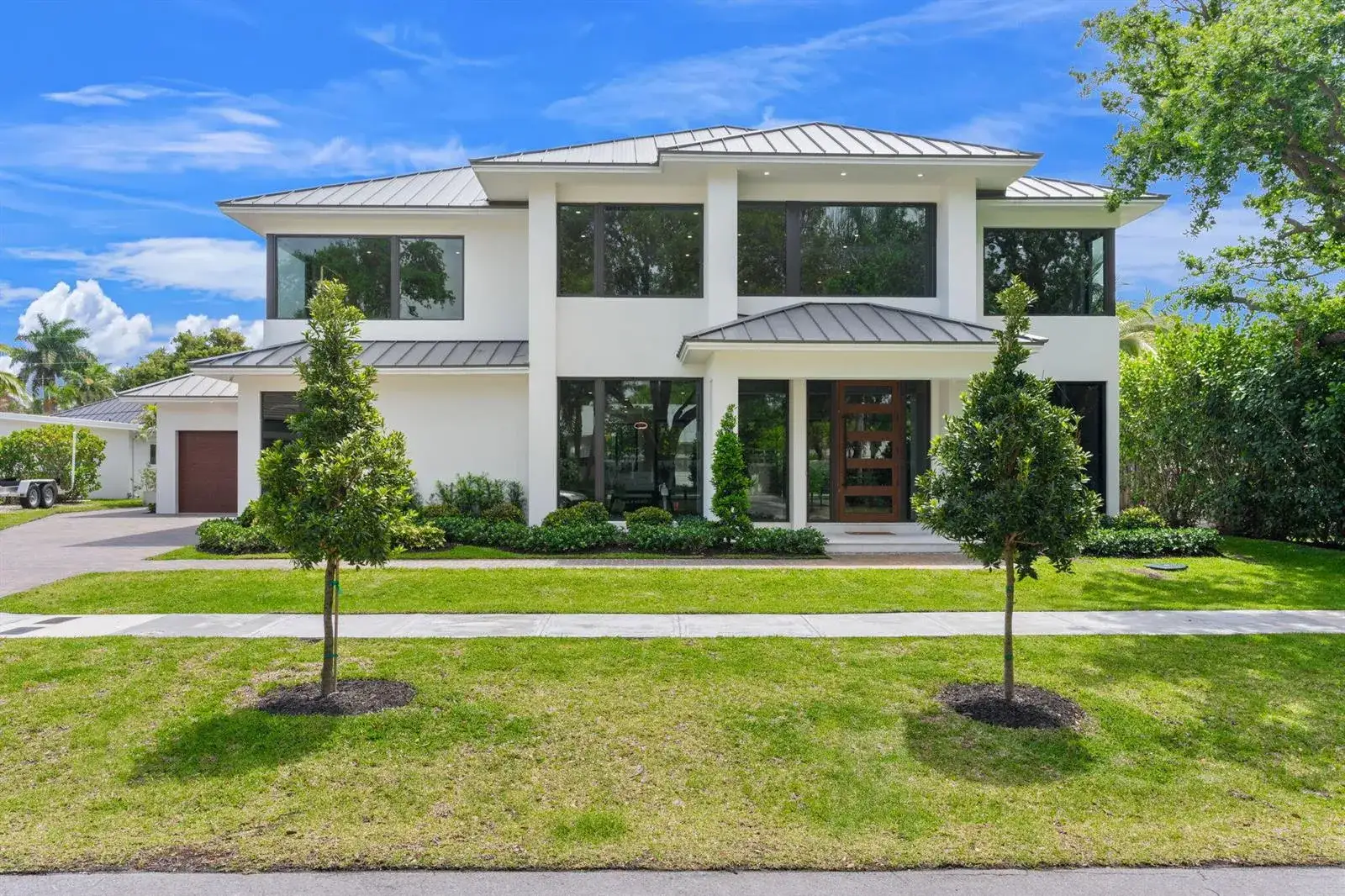5 bedroom 6 bath Residential for sale at 2406 NE 13th Court, Fort Lauderdale FL 33304