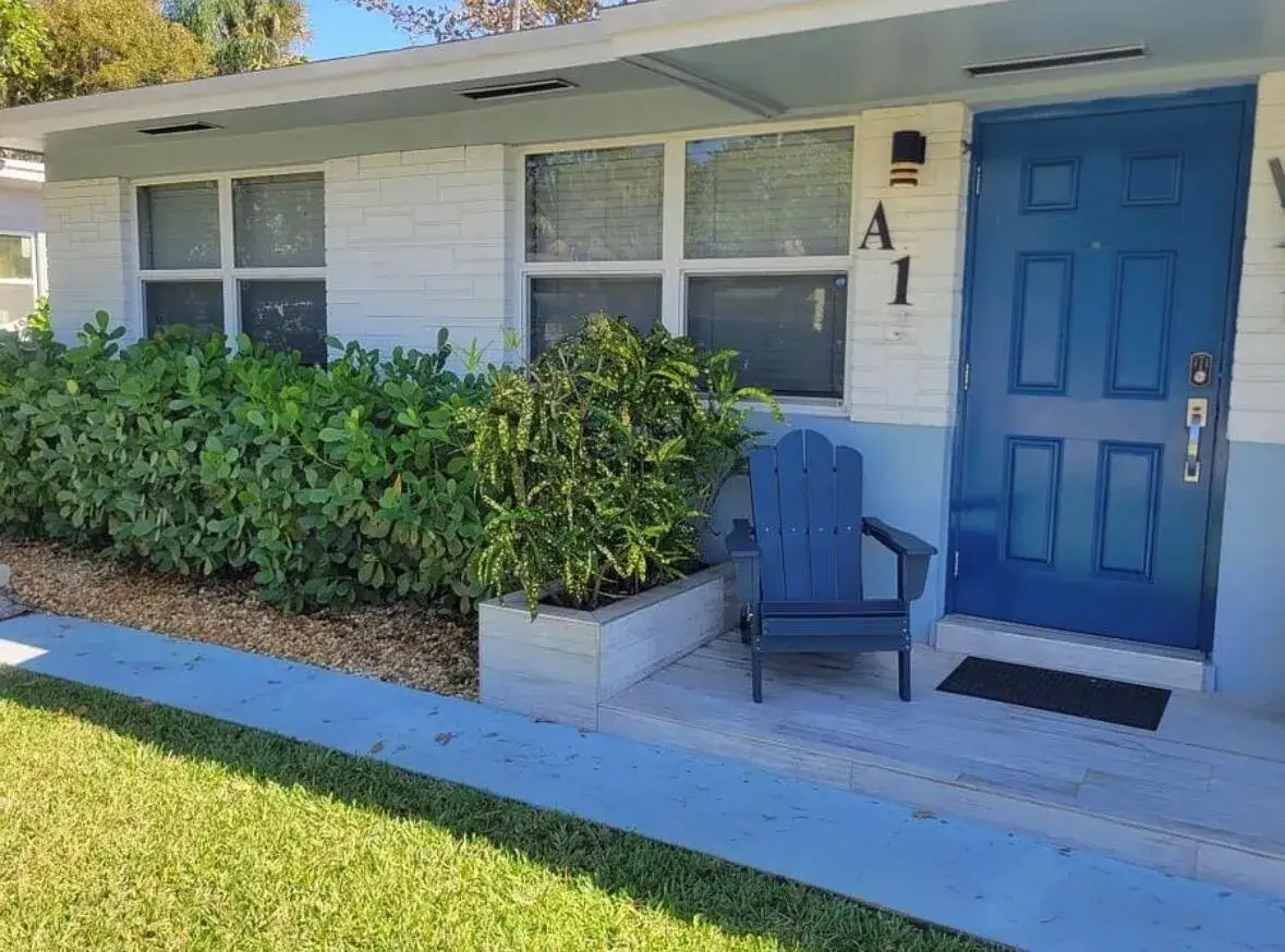 1 bedroom 1 bath Residential Lease for rent at 136 Akron Street # B2, FL 33461