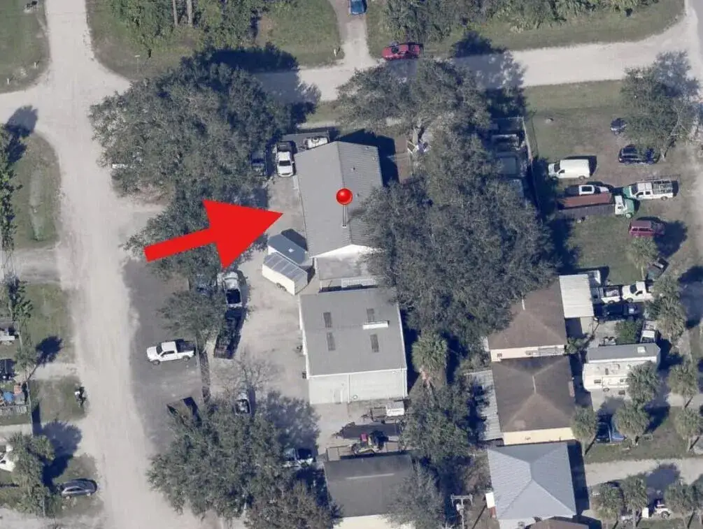Commercial Sale for sale at 806 SW 11th Dr Drive SW, Vero Beach FL 32962