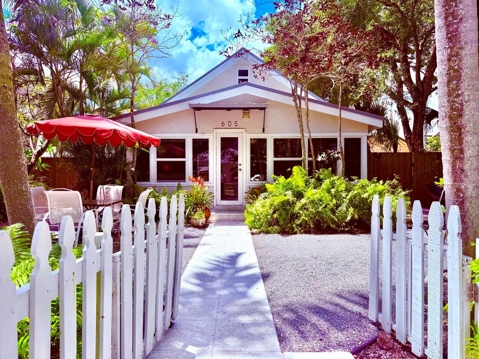 3 bedroom 2 bath Residential for sale at 605 SW 6th Avenue, Fort Lauderdale FL 33315