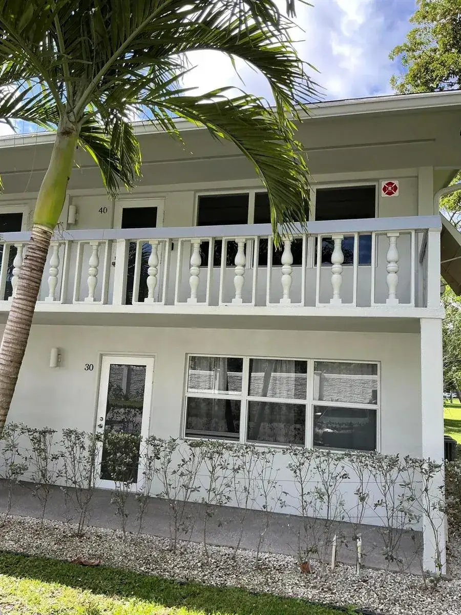 1 bedroom 1 bath Residential for sale at 40 Ventnor Drive, Deerfield Beach FL 33442
