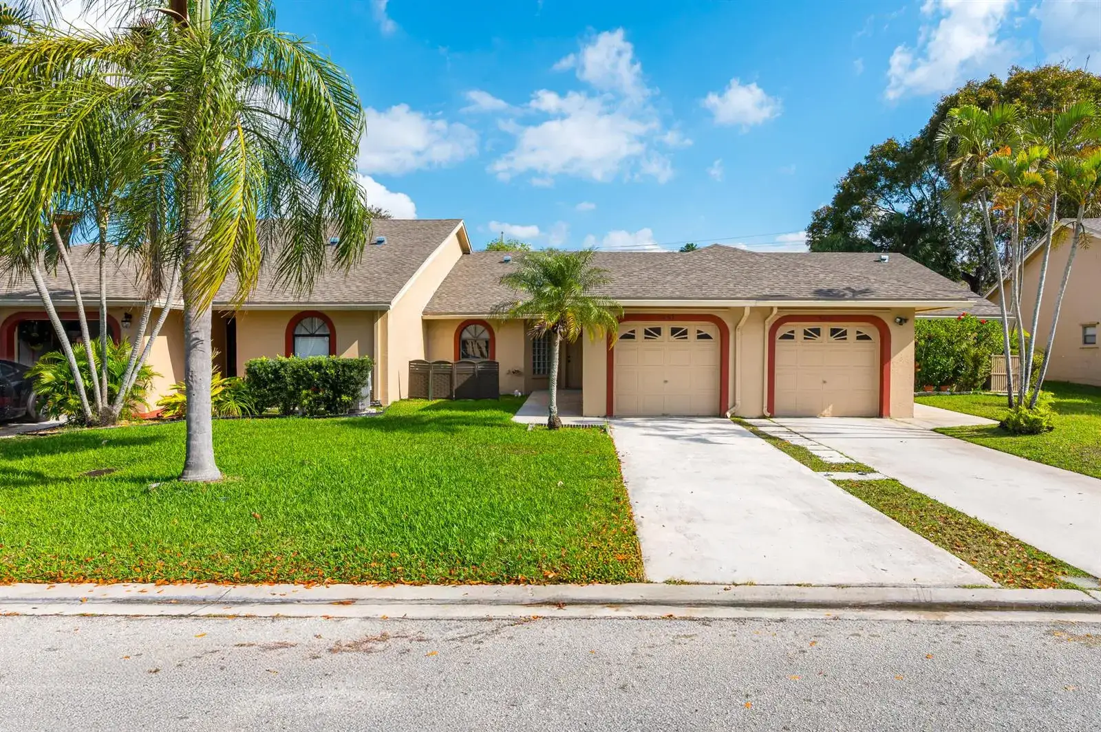 2 bedroom 2 bath Residential for sale at 9665 NW 76th Court, Tamarac FL 33321