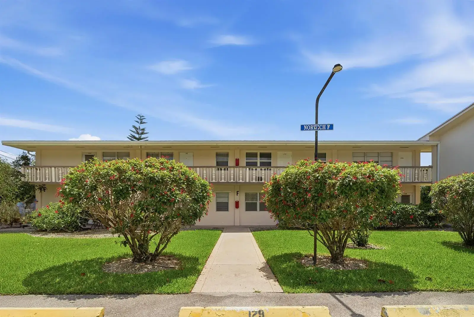 2 bedroom 1 bath Residential Lease for rent at 142 Norwich F, West Palm Beach FL 33417