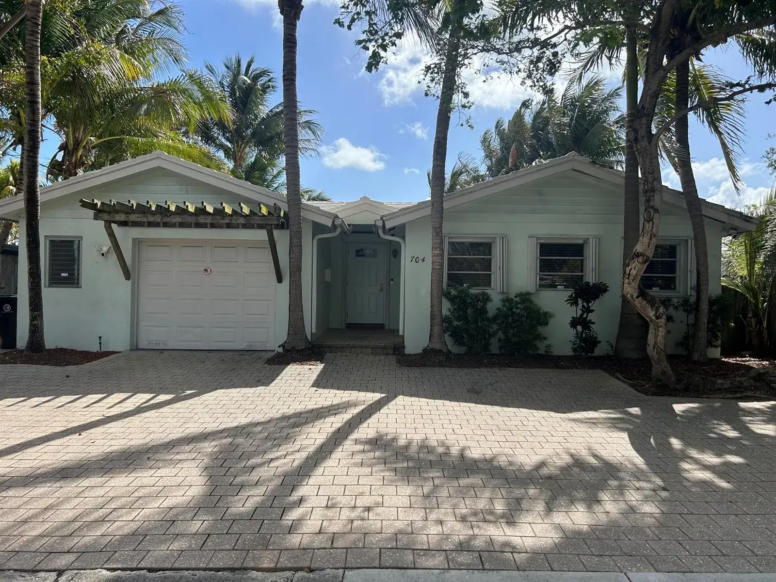 3 bedroom 3 bath Residential Lease for rent at 704 NE 20th Avenue, Fort Lauderdale FL 33304