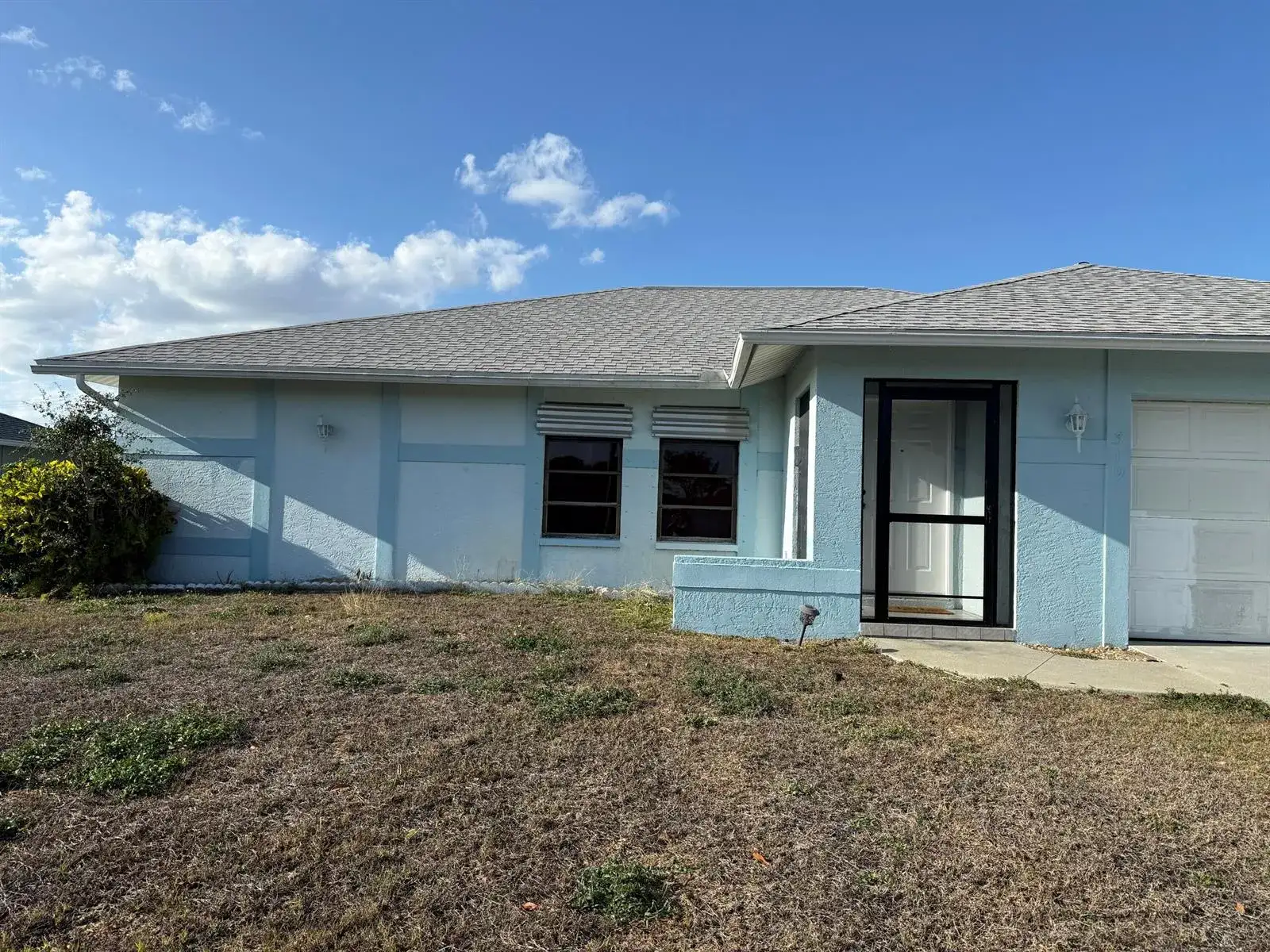 319 SE 27th Street, Cape Coral FL 33904