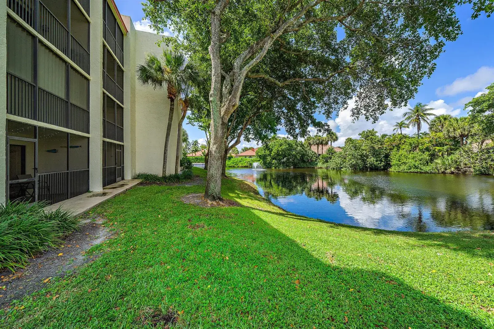 1 bedroom 1 bath Residential Lease for rent at 1605 S Us Highway 1 # C302, Jupiter FL 33477