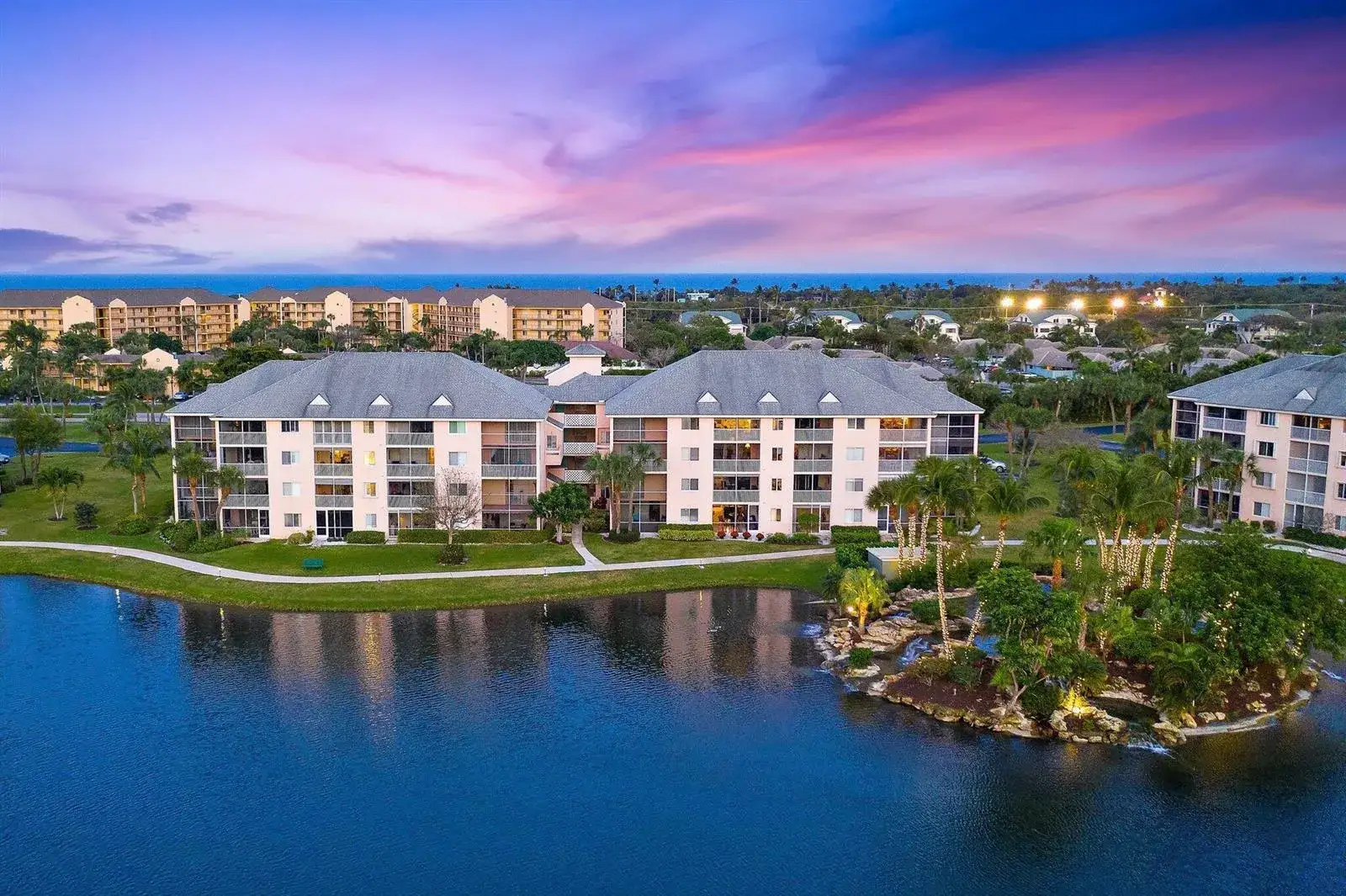 2 bedroom 2 bath Residential Lease for rent at 353 S Us Highway 1 # B309, Jupiter FL 33477