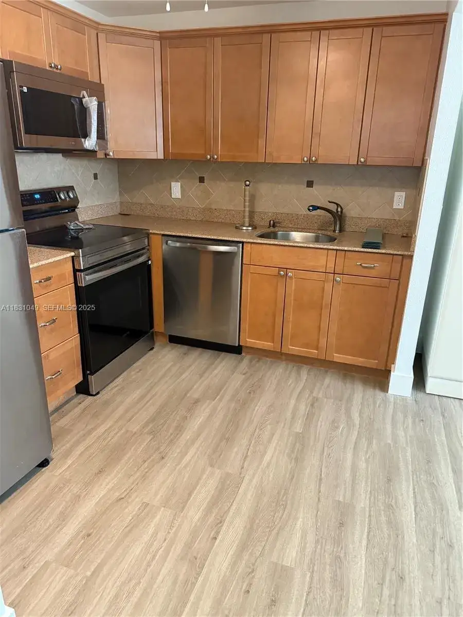 1 bedroom 1 bath Residential for sale at 67 Monaco B, Delray Beach FL 33446