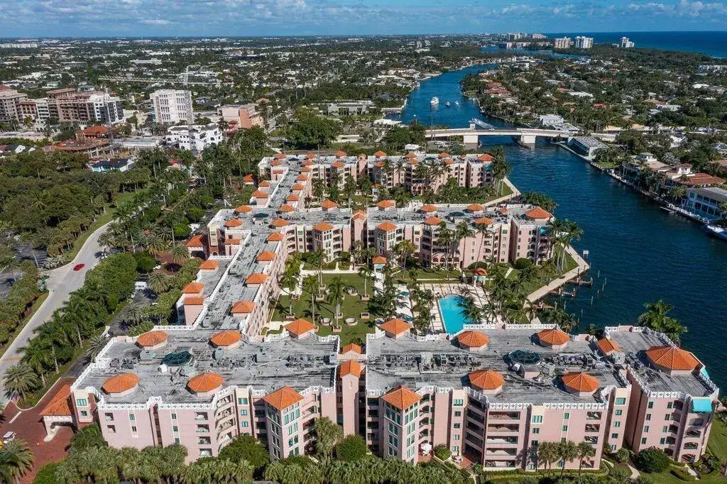 2 bedroom 2 bath Residential for sale at 120 SE 5th Avenue Apt 128, Boca Raton FL 33432
