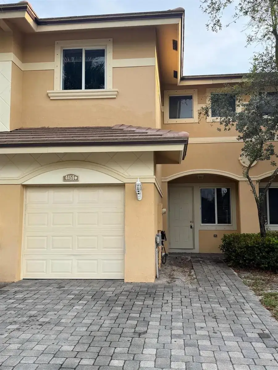 3 bedroom 2 bath Residential Lease for rent at 4459 Cotswold Hills Drive, FL 33461