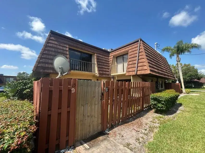 1402 Nebraska # 15d, Fort Pierce FL 34950