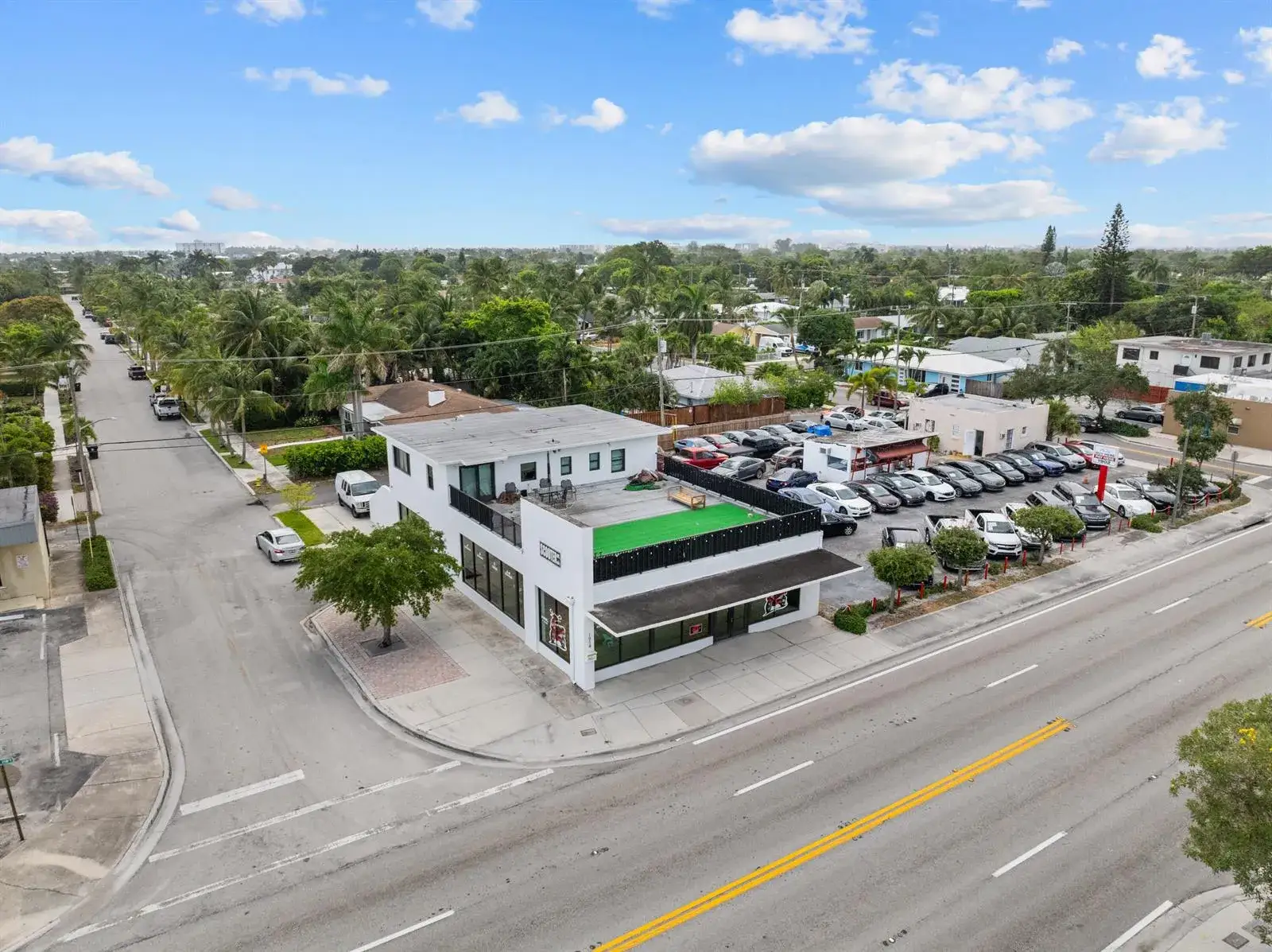 Commercial Sale for sale at 1914 N Dixie Highway, FL 33460