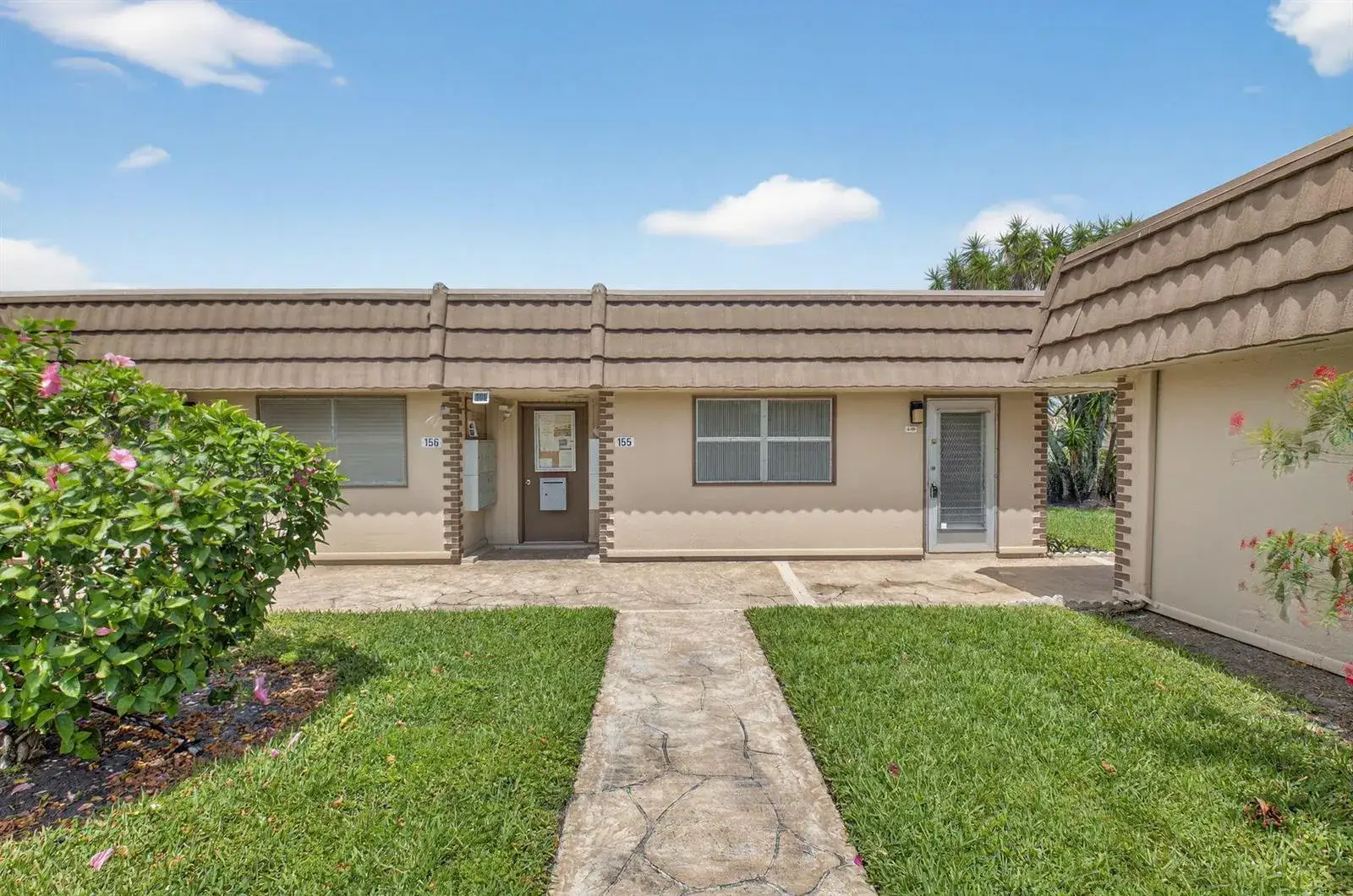 1 bedroom 1 bath Residential for sale at 155 Seville G, Delray Beach FL 33446
