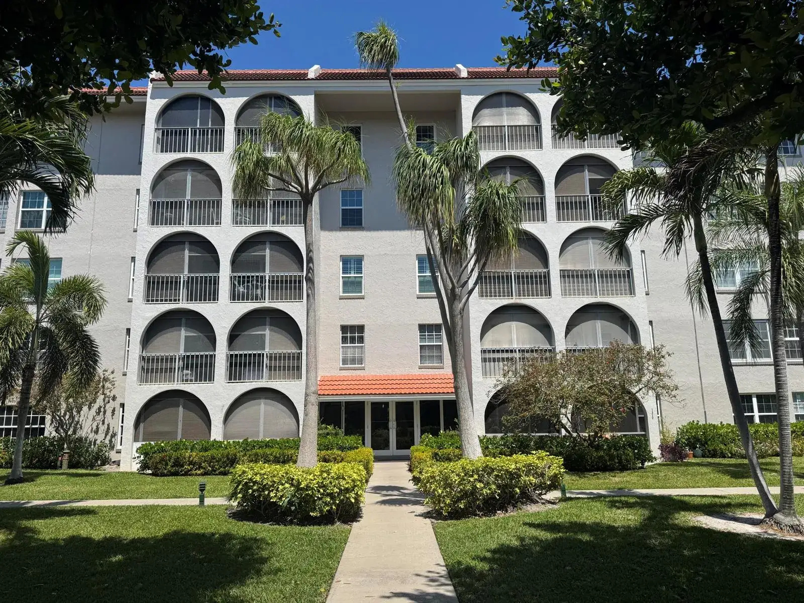 3 bedroom 2 bath Residential for sale at 250 NE 20th Street # 5220, Boca Raton FL 33431