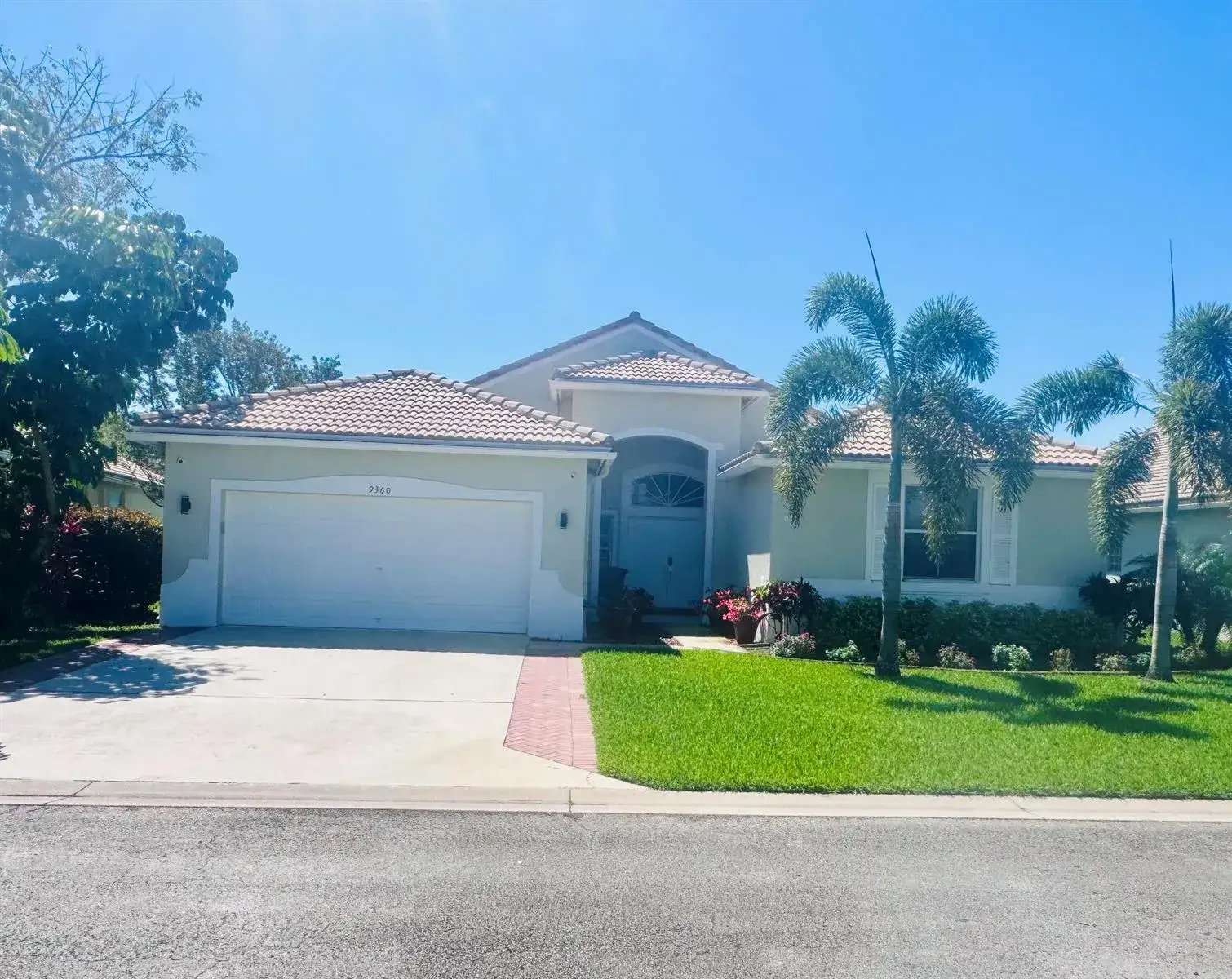 4 bedroom 3 bath Residential Lease for rent at 9360 Cove Point Circle, Boynton Beach FL 33472