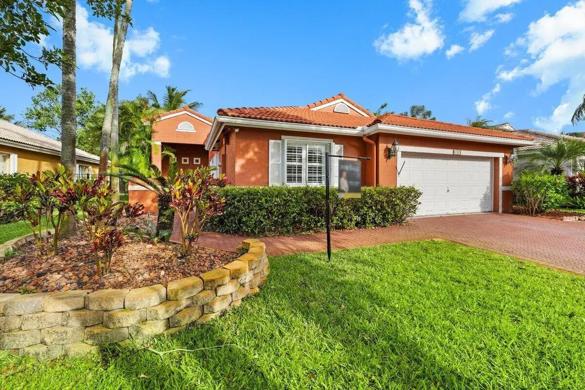 3 bedroom 2 bath Residential for sale at 363 SW 161st Avenue, Pembroke Pines FL 33027