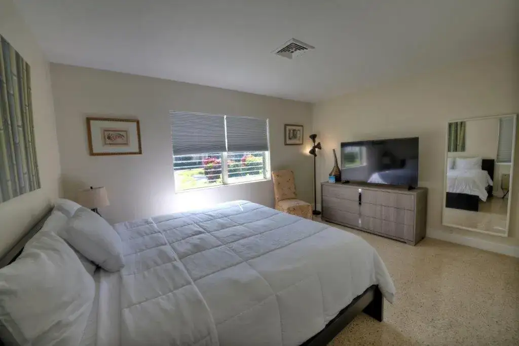 3 bedroom 3 bath Residential Lease for rent at 3201 NE 23rd Street, Fort Lauderdale FL 33305
