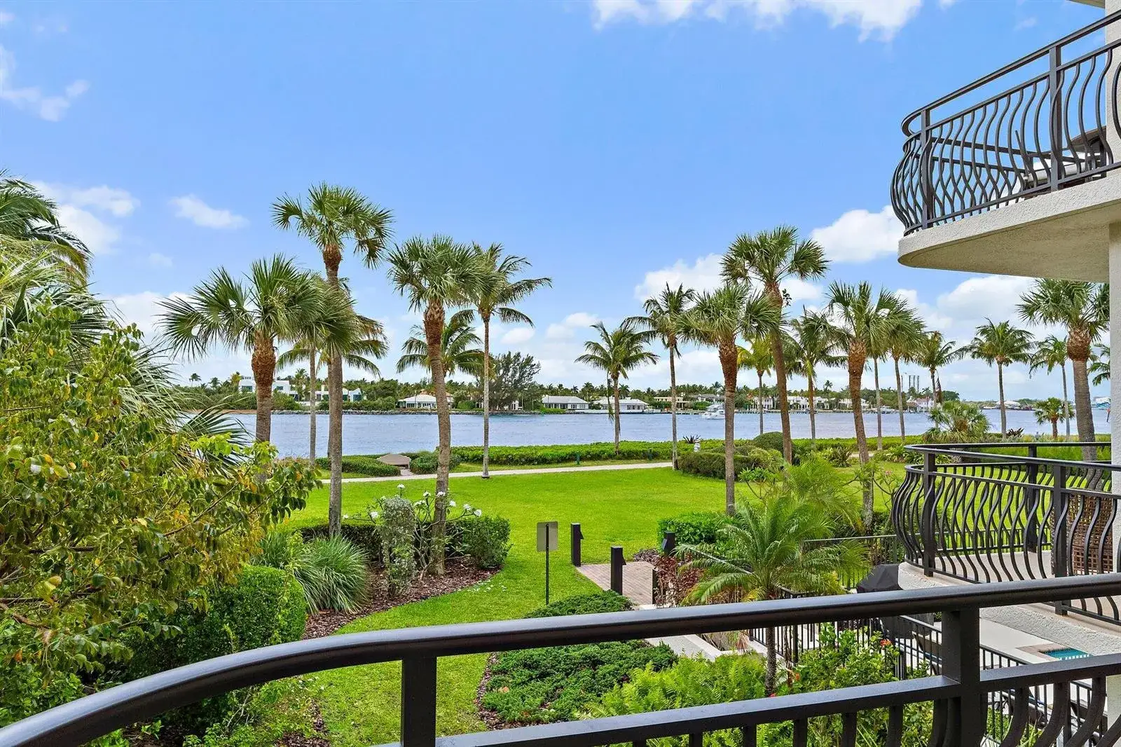 3 bedroom 2 bath Residential for sale at 314 Inlet Way # 101, Palm Beach Shores FL 33404