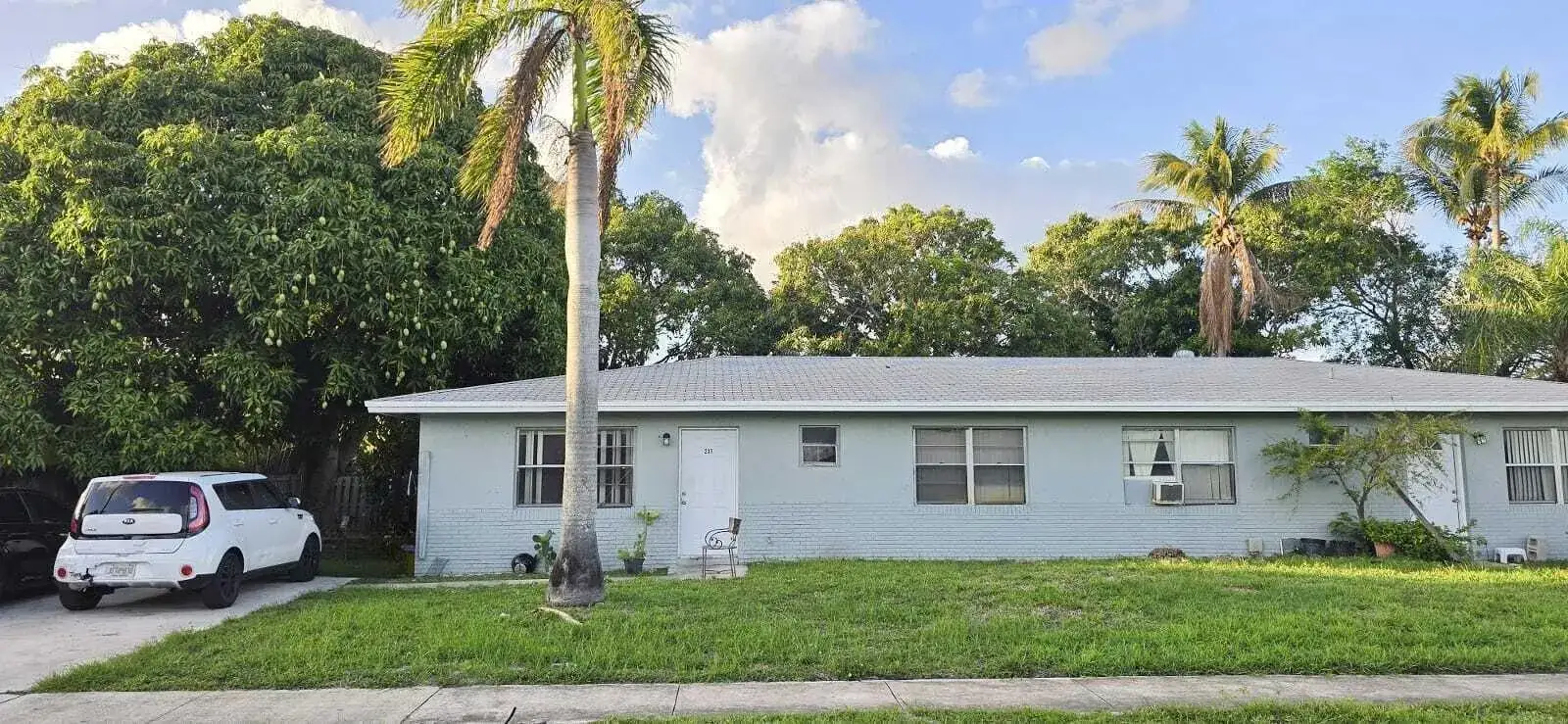 Residential Income for sale at 233 SE 26th Avenue, Boynton Beach FL 33435