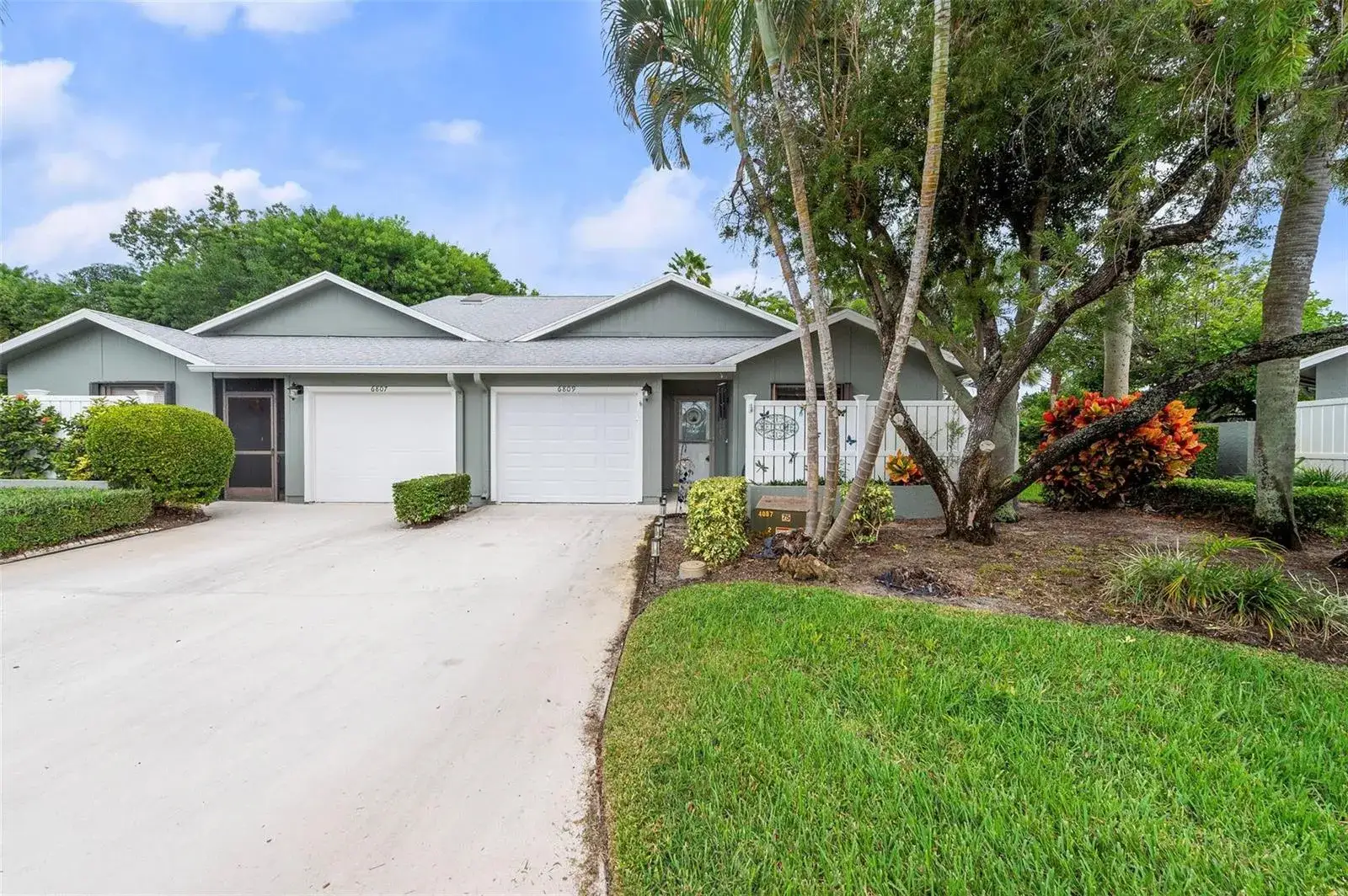 2 bedroom 2 bath Residential Lease for rent at 6809 SE Yorktown Drive, Hobe Sound FL 33455